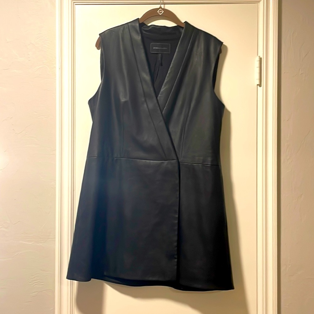 BCBG faux leather wrap dress 🔥🔥🔥💯